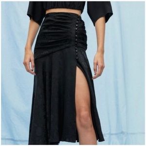 Aritzia NWT tango skirt